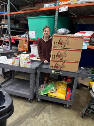 #Thankyou to #DavesKillerBreadEmployees for doing this #PetSupplyDrive for us🦴🐈🐶we are so grateful that many bellies in need will be filled…#communityimpact #petsarefamily